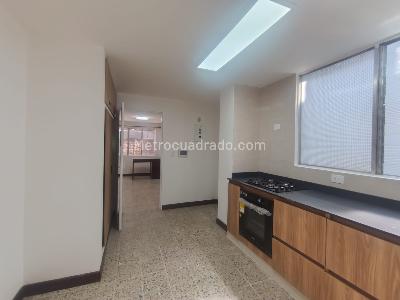 Apartamento de 3 alcobas en arriendo en Conquistadores, Medellín, 142 m² · foto 10 de 20