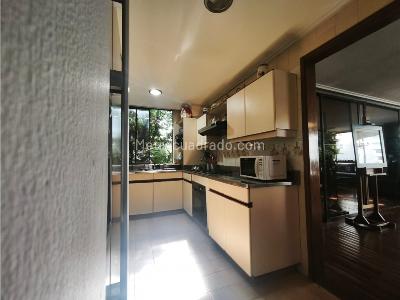 Apartamento en venta en El Poblado, Medellín · foto 13 de 20