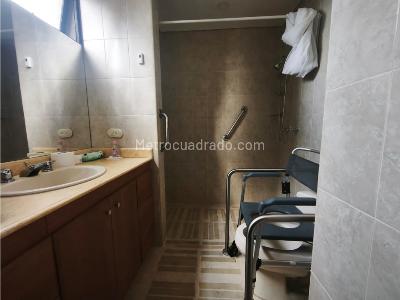 Apartamento en venta en El Poblado, Medellín · foto 17 de 20