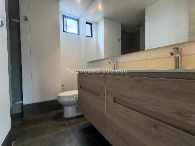 Apartamento de 1 alcoba en arriendo en Los Balsos, Medellín, 73 m² · foto 12 de 13