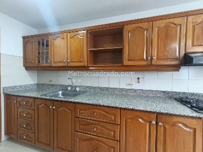 Apartamento de 3 alcobas en arriendo en San Lucas, Medellín, 152 m² · foto 3 de 17