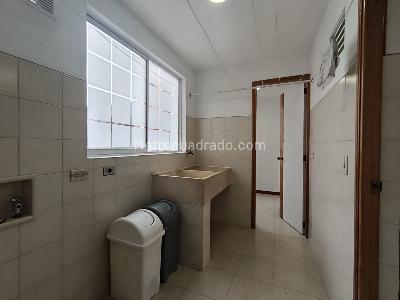Apartamento de 3 alcobas en arriendo en San Lucas, Medellín, 152 m² · foto 6 de 17