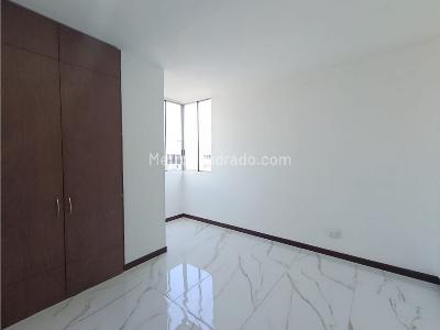 Apartamento de 3 alcobas en venta en Castropol, Medellín, 95 m² · foto 7 de 16