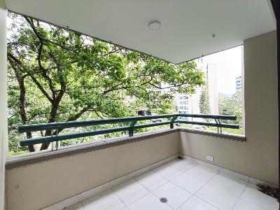 Apartamento de 3 alcobas en arriendo en Las Lomas, Medellín, 100 m² · foto 3 de 18