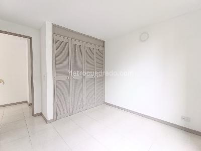 Apartamento de 3 alcobas en arriendo en Las Lomas, Medellín, 100 m² · foto 4 de 18