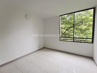 Apartamento de 3 alcobas en arriendo en Las Lomas, Medellín, 100 m² · foto 9 de 18