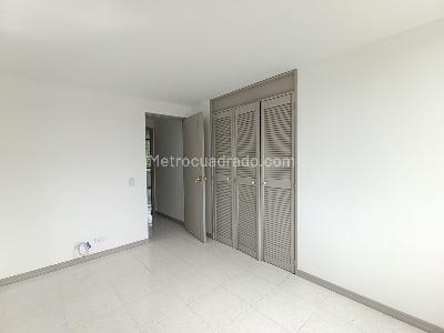 Apartamento de 3 alcobas en arriendo en Las Lomas, Medellín, 100 m² · foto 10 de 18