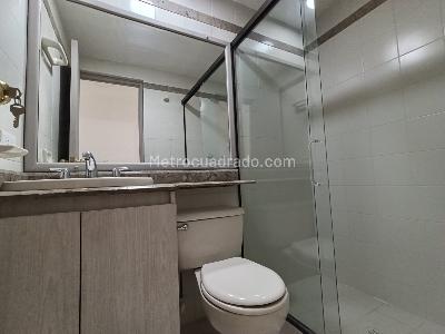Apartamento de 3 alcobas en arriendo en Las Lomas, Medellín, 100 m² · foto 12 de 18