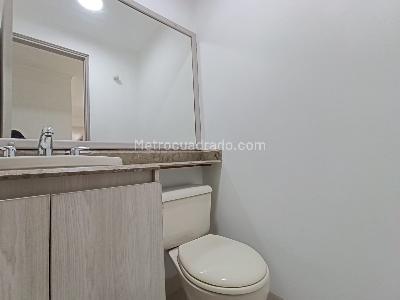 Apartamento de 3 alcobas en arriendo en Las Lomas, Medellín, 100 m² · foto 13 de 18