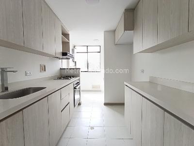 Apartamento de 3 alcobas en arriendo en Las Lomas, Medellín, 100 m² · foto 15 de 18