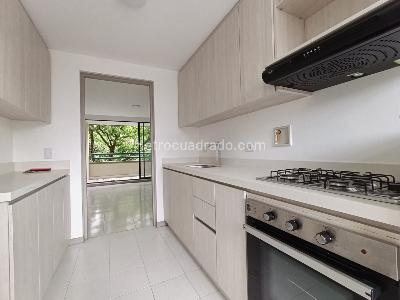 Apartamento de 3 alcobas en arriendo en Las Lomas, Medellín, 100 m² · foto 16 de 18
