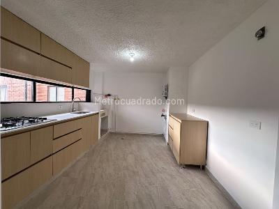Apartamento en venta en Loma Del Escobero, Envigado · foto 3 de 18