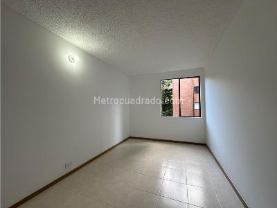 Apartamento en venta en Loma Del Escobero, Envigado · foto 4 de 18