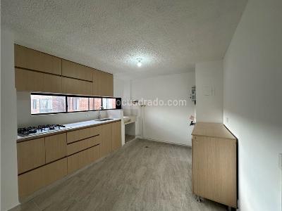 Apartamento en venta en Loma Del Escobero, Envigado · foto 7 de 18