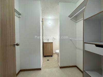 Apartamento en venta en Loma Del Escobero, Envigado · foto 12 de 18