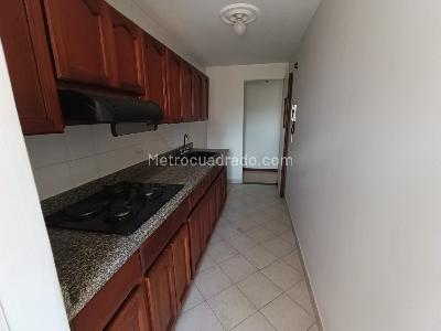 Apartamento de 3 alcobas en arriendo en Laureles Medellin, Medellín, 75 m² · foto 3 de 14