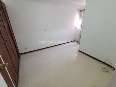 Apartamento de 3 alcobas en arriendo en Laureles Medellin, Medellín, 75 m² · foto 7 de 14