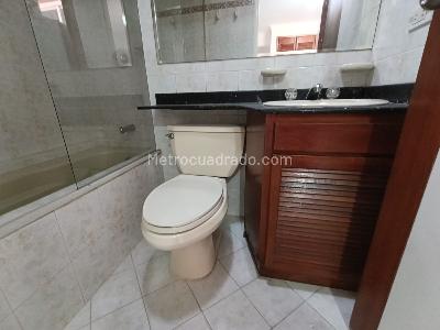 Apartamento de 3 alcobas en arriendo en Laureles Medellin, Medellín, 75 m² · foto 8 de 14