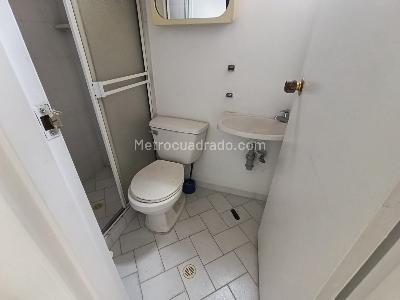 Apartamento de 3 alcobas en arriendo en Laureles Medellin, Medellín, 75 m² · foto 12 de 14