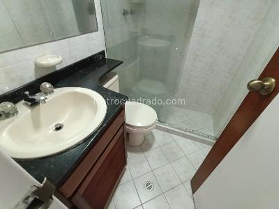 Apartamento de 3 alcobas en arriendo en Laureles Medellin, Medellín, 75 m² · foto 13 de 14