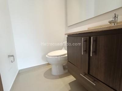 Apartamento de 1 alcoba en arriendo en Los Balsos, Medellín, 69 m² · foto 10 de 12