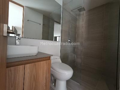 Apartamento de 2 alcobas en arriendo en Prados De Sabaneta, Sabaneta, 66 m² · foto 13 de 20