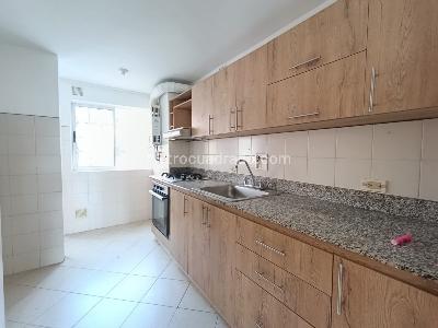 Apartamento de 3 alcobas en arriendo en San Lucas, Medellín, 115 m² · foto 4 de 14