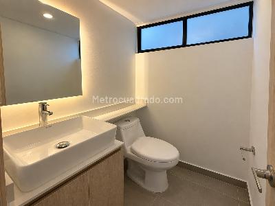 Apartamento de 2 alcobas en arriendo en Loma De Las Brujas, Envigado, 83 m² · foto 10 de 11