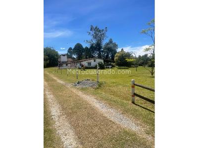 Casa de 2 alcobas en venta en V, Rionegro · foto 3 de 4