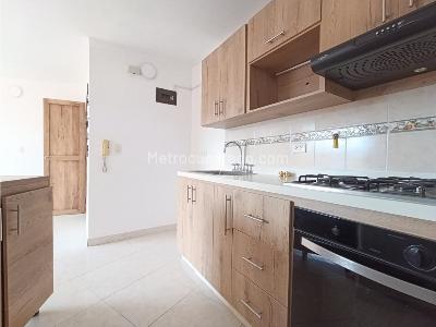 Apartamento en venta en Milan, Envigado · foto 4 de 18
