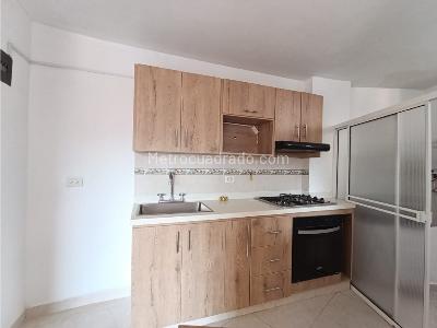 Apartamento en venta en Milan, Envigado · foto 5 de 18