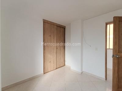 Apartamento en venta en Milan, Envigado · foto 8 de 18