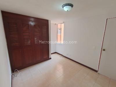 Apartamento de 2 alcobas en arriendo en La Almeria, Medellín, 60 m² · foto 9 de 13