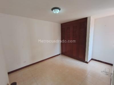 Apartamento de 2 alcobas en arriendo en La Almeria, Medellín, 60 m² · foto 10 de 13