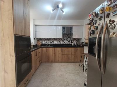 Casa de 3 alcobas en venta en El Esmaraldal, Envigado, 115 m² · foto 5 de 18