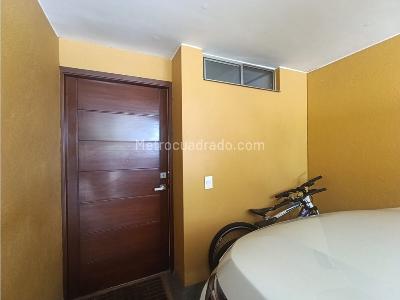 Casa de 3 alcobas en venta en El Esmaraldal, Envigado, 115 m² · foto 9 de 18