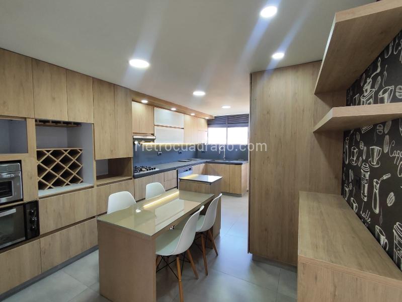 Apartamento en Arriendo, Jardines, Envigado