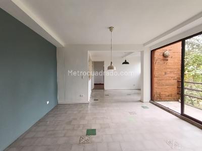 Apartamento de 1 alcoba en arriendo en Altos Del Poblado Cola Del Zorro, Medellín, 75 m² · foto 2 de 20