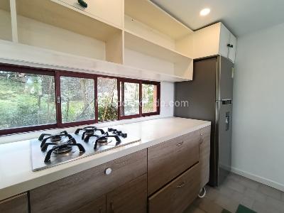 Apartamento de 1 alcoba en arriendo en Altos Del Poblado Cola Del Zorro, Medellín, 75 m² · foto 8 de 20