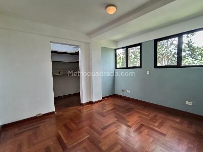 Apartamento de 1 alcoba en arriendo en Altos Del Poblado Cola Del Zorro, Medellín, 75 m² · foto 13 de 20