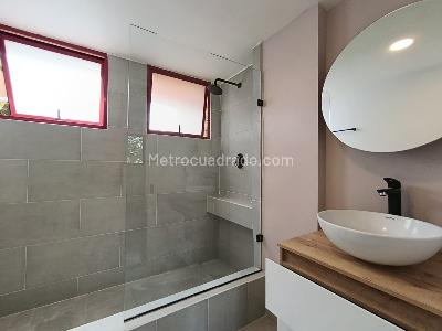 Apartamento de 1 alcoba en arriendo en Altos Del Poblado Cola Del Zorro, Medellín, 75 m² · foto 17 de 20