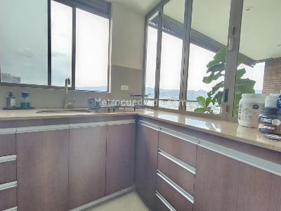 Apartamento de 2 alcobas en arriendo en Los Balsos, Medellín, 86 m² · foto 11 de 18