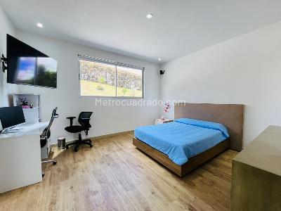 Casa de 2 alcobas en arriendo en Loma Del Escobero Envigado, Envigado, 300 m² · foto 19 de 20