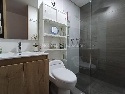 Apartamento de 2 alcobas en arriendo en Conquistadores, Medellín, 85 m² · foto 7 de 20