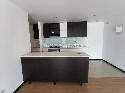 Apartamento de 3 alcobas en arriendo en Loma De Las Brujas, Envigado, 160 m² · foto 3 de 15