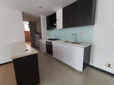 Apartamento de 3 alcobas en arriendo en Loma De Las Brujas, Envigado, 160 m² · foto 4 de 15