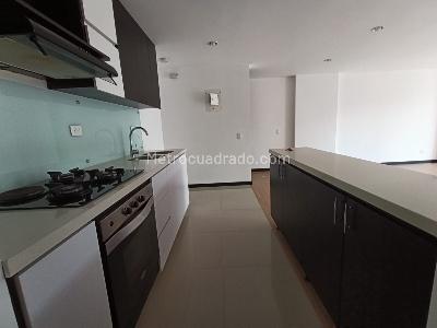 Apartamento de 3 alcobas en arriendo en Loma De Las Brujas, Envigado, 160 m² · foto 5 de 15