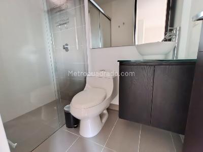 Apartamento de 3 alcobas en arriendo en Loma De Las Brujas, Envigado, 160 m² · foto 13 de 15