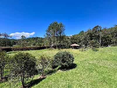 Casa de 5 alcobas en arriendo en Loma Del Escobero Envigado, Envigado · foto 16 de 20