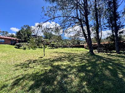 Casa de 5 alcobas en arriendo en Loma Del Escobero Envigado, Envigado · foto 18 de 20